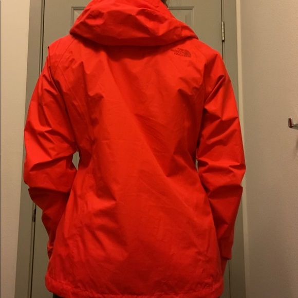 The North Face Jacket Windbreaker - Picture 5 of 9
